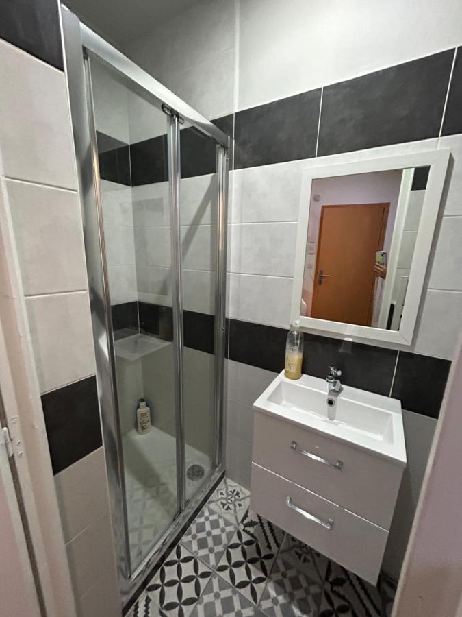 Apartamento Les Balences - Jolie Studio Place Jean Jaures Beziers -Wifi Exterior foto